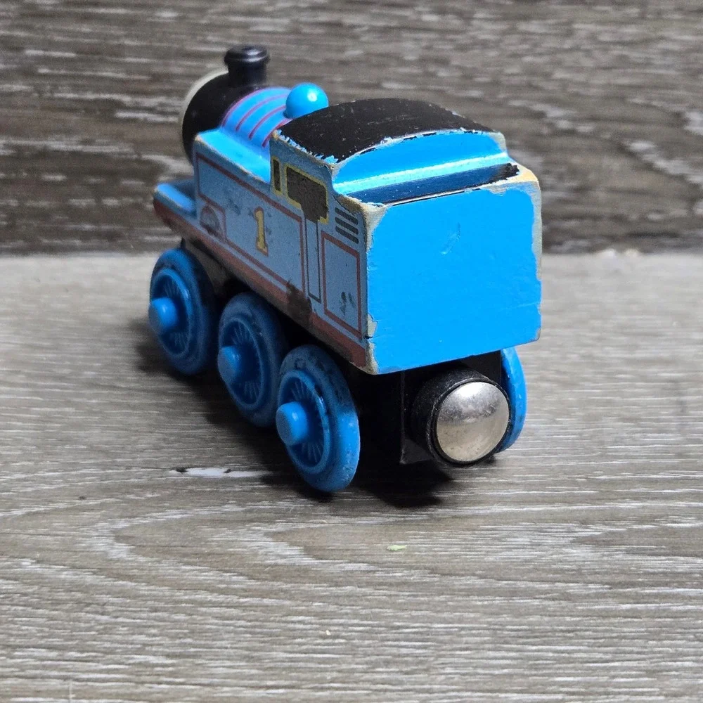 Thomas & Friends Wooden Railway Thomas #1 Blue Tank Train Car Learning Curve